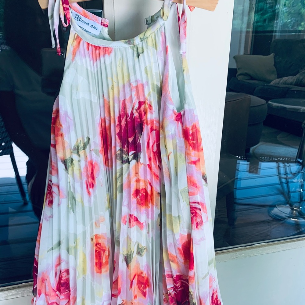 Knee length accordion girls dress size 4